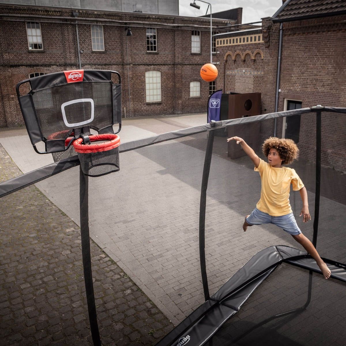 BERG Trampoline Basketball Hoop TwinHoop with Ball ACCESSORIES