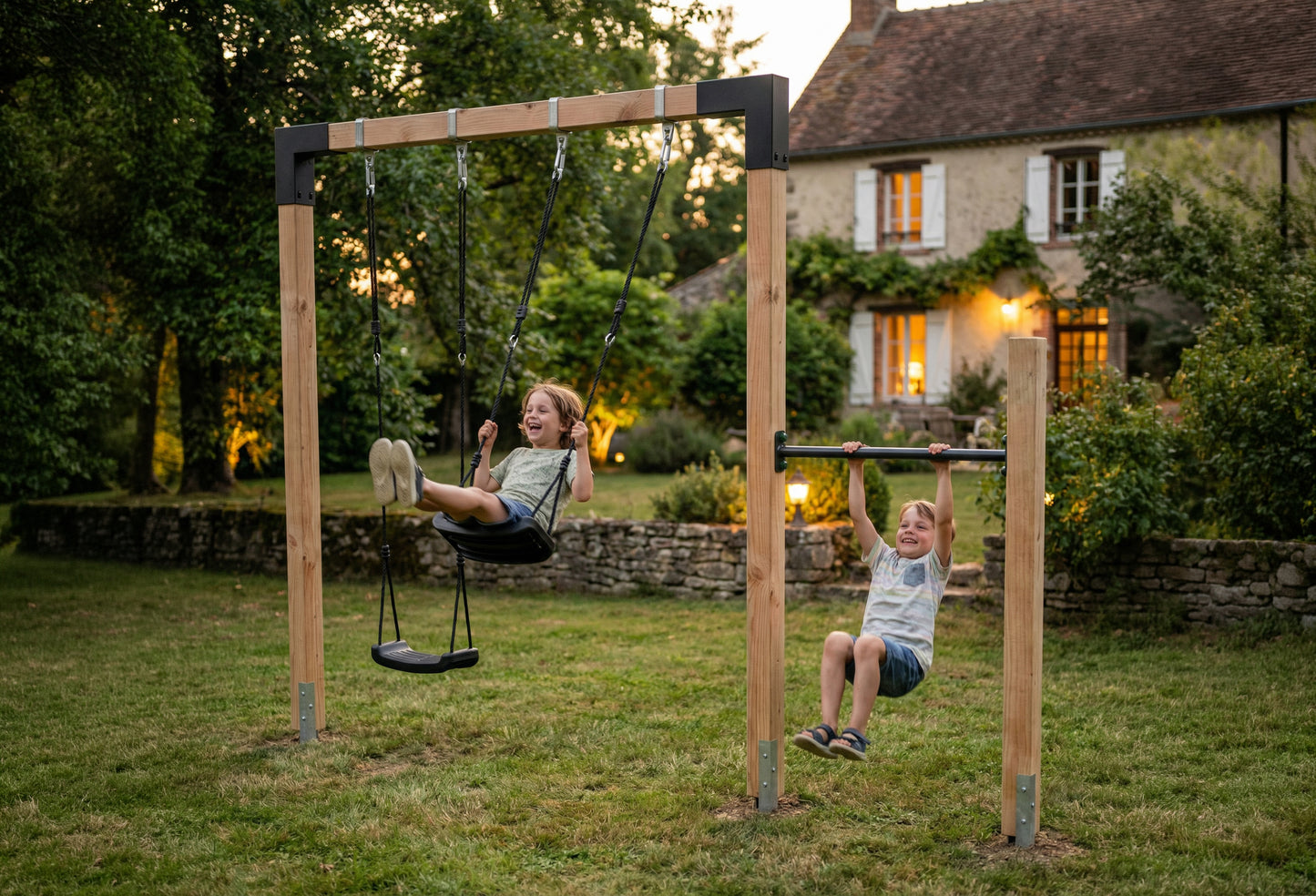 EXIT Ivy play tower with slide and swing