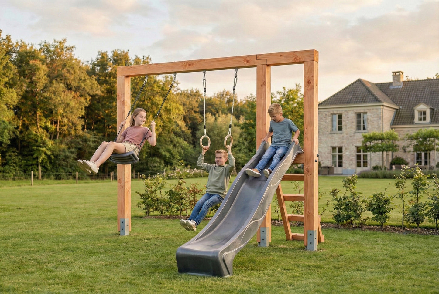 EXIT Ivy play tower with slide and swing