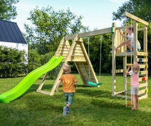 Fungoo Spielturm Climber mit Rutsche, Schaukel und Rampe mit Kletterseil