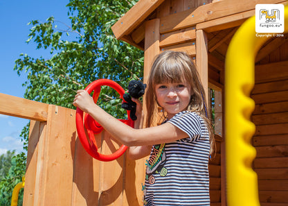 Spielhaus aus Holz mit Rutsche und Leiter