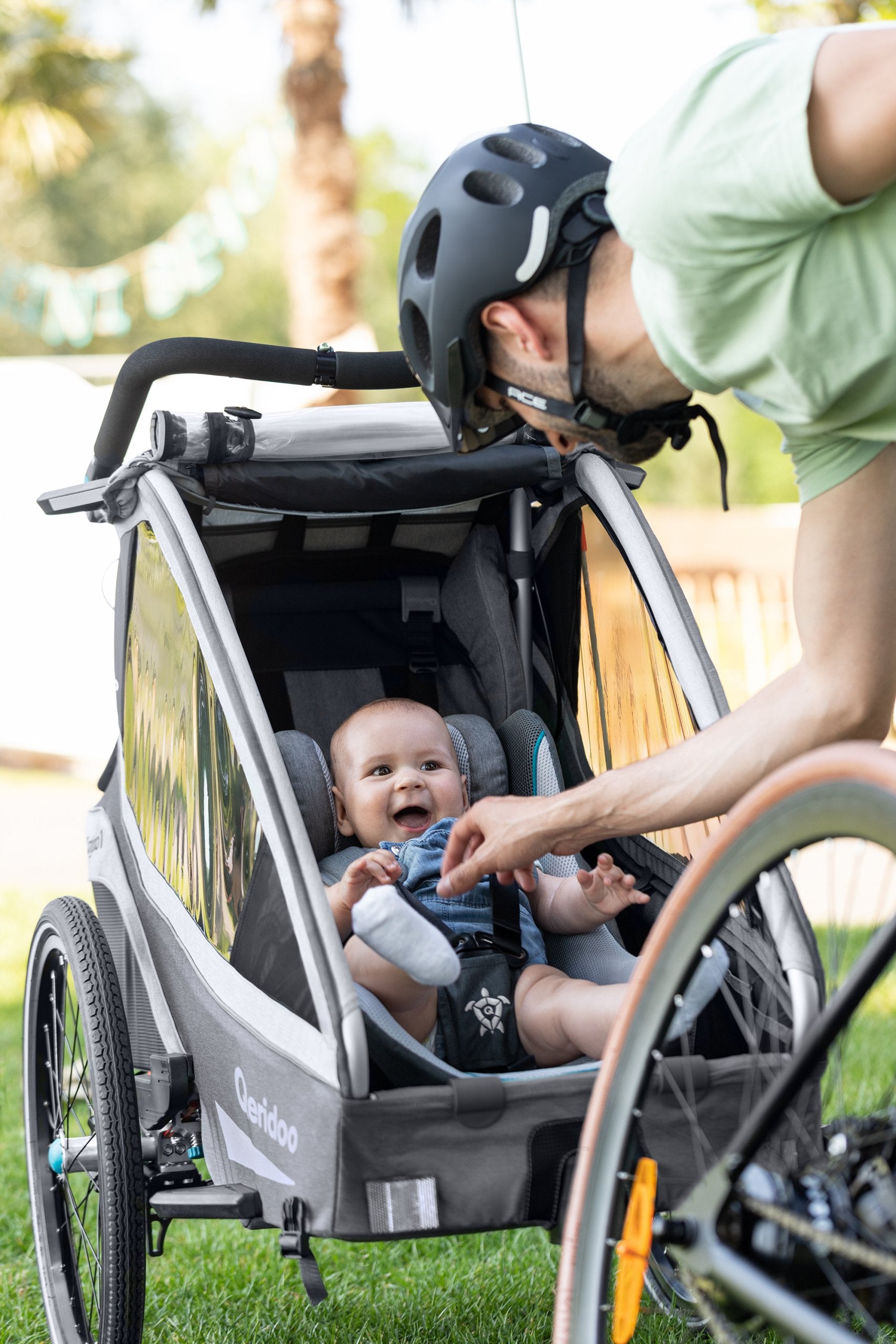 Qeridoo Babyschale Lifestyle Vater hellgrau