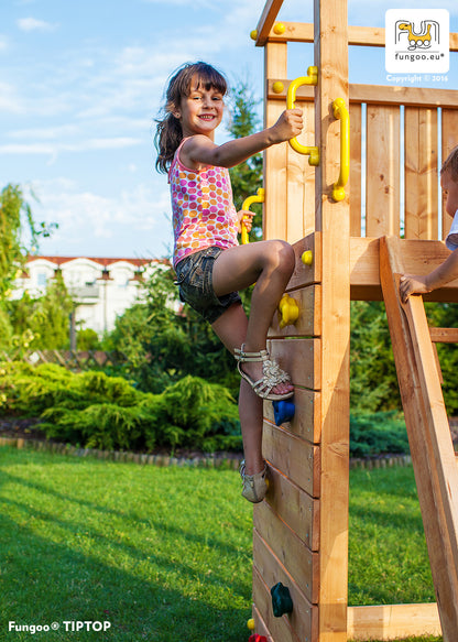 Spielturm TipTop mit Rutsche grün, Holzleiter und Kletterwand