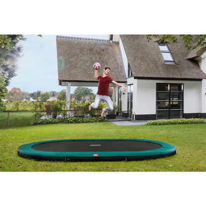 BERG Favorit InGround 520 Bodentrampolin oval Garten