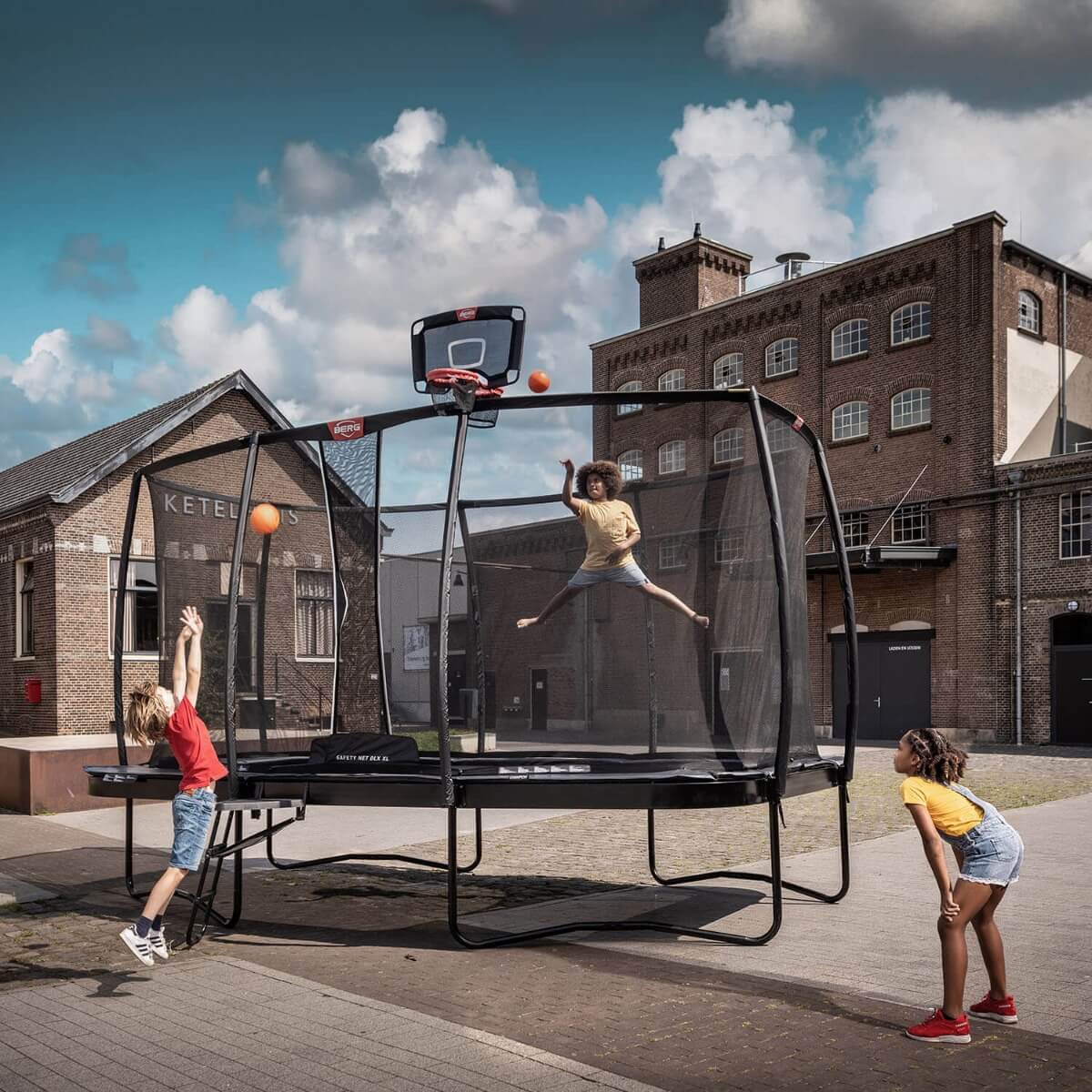 BERG Trampolin Basketballkorb TwinHoop mit Ball ZUBEHÖR