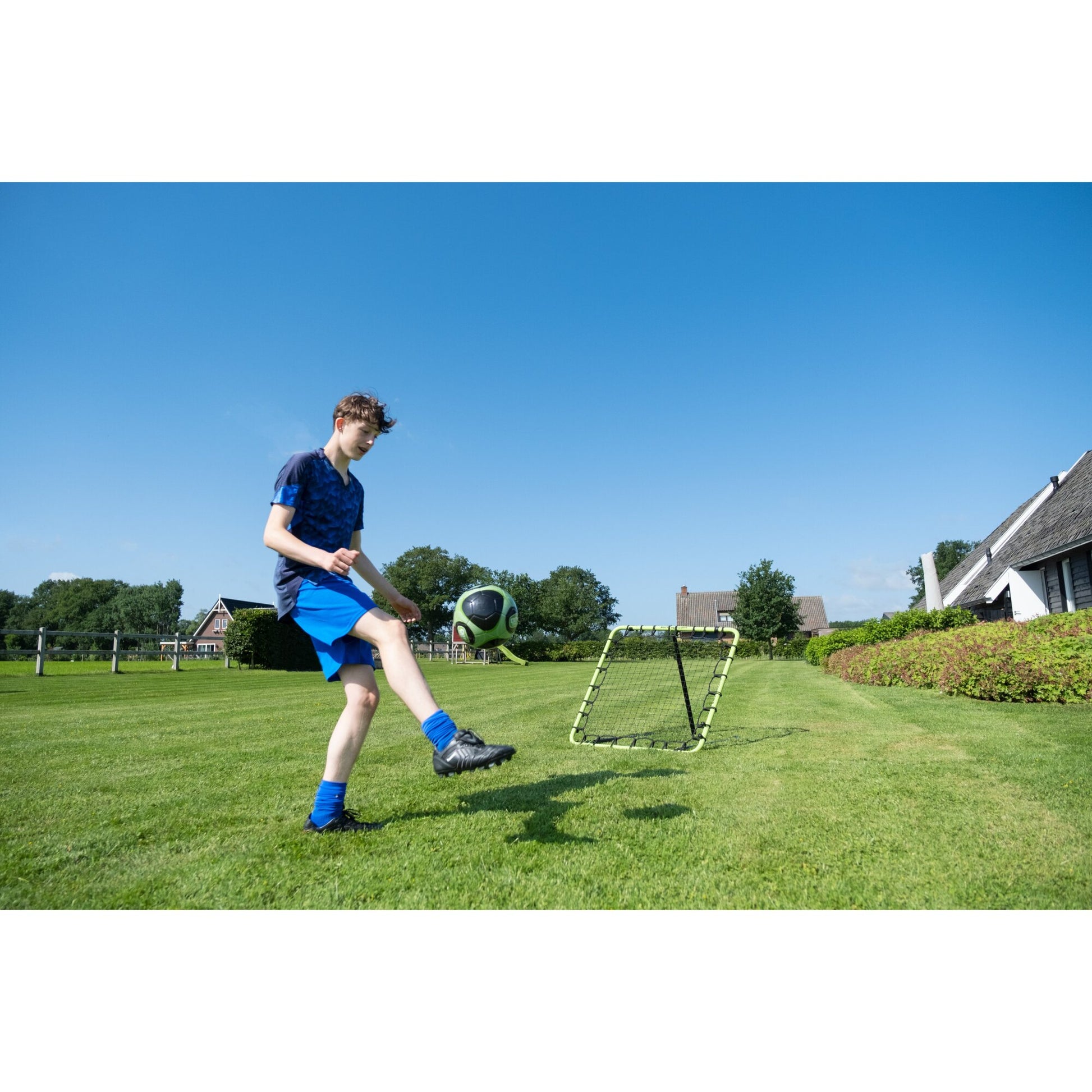 Exit Tempo Rebounder 120x120 Outdoor 2